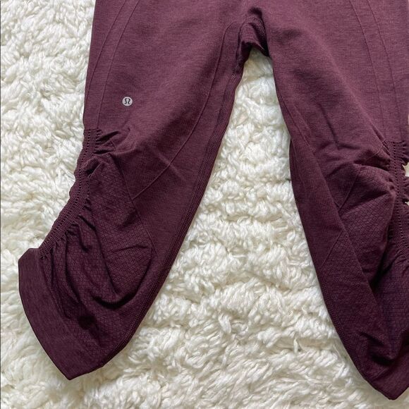 Lululemon In the Flow II Workout Cropped Pants - Picture 4 of 6